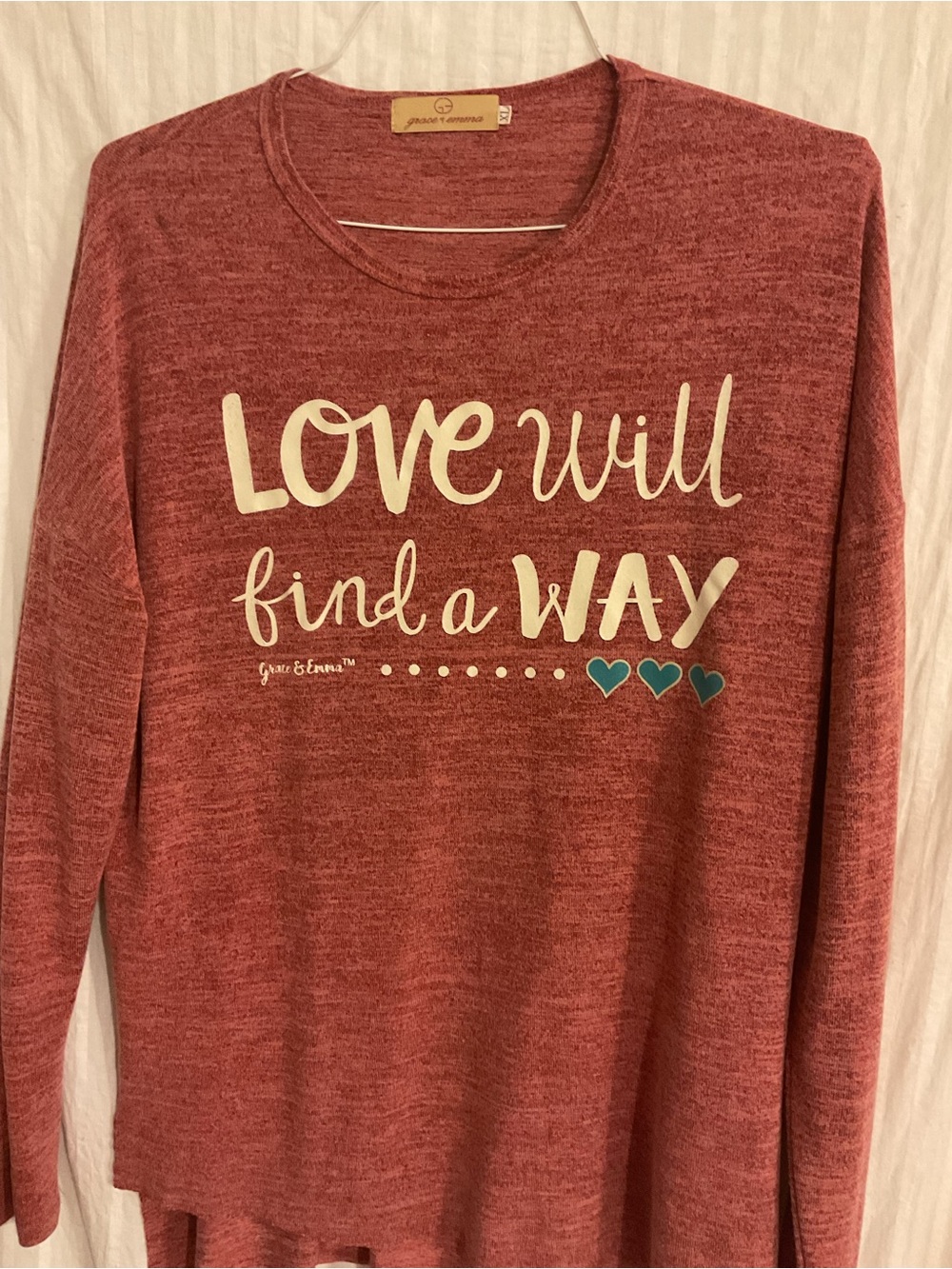 Grace&Emma Women’s Red 'Love Will Find a Way' Long-Sleeve Sweater XL Raw Hems